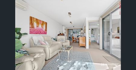 Unbeatable Location - Walk to Everything! Avail 20th December 2025 - Photo 2