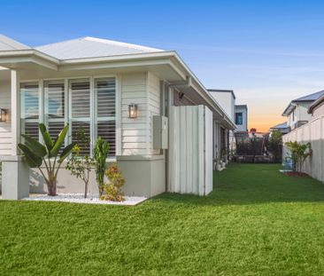 Immaculate Esplanade Home Offering Ultimate Newport Lifestyle - Photo 5