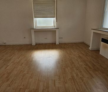 Bezugsfreie Erdgeschosswohnung mit ca. 36 m² Wohnfläche; 1 Zimmer und kleiner Küche - Foto 3