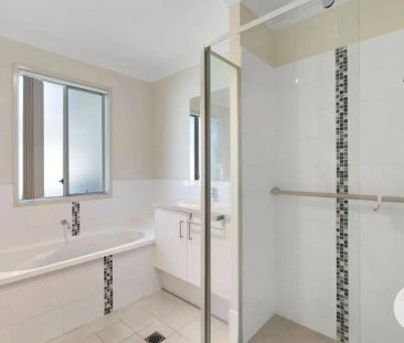22 Biella Court, Leichhardt QLD 4305 - Photo 6
