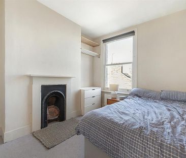 4 bedroom flat to rent - Photo 3