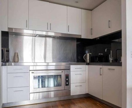 New Providence Wharf, Fairmont Ave, E14 - Photo 5