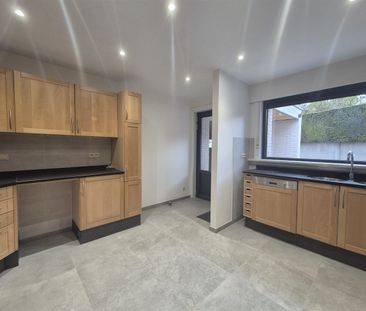 Gerenoveerde energiezuinige bungalow met 2 slaapkamers. - Photo 3