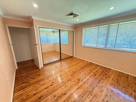 SORT AFTER CENTRAL QUIET LOCATION! - Photo 3