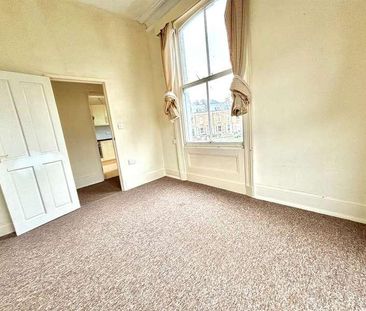 Royal Crescent, YO11 - Photo 3