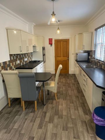 6 bedroom house to rent - Photo 5