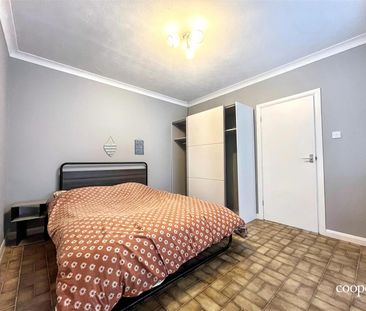 Parkfield Road, Ickenham, UB10 - Photo 4