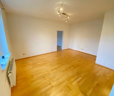 2 ZIMMERWOHNUNG IM SANIERTEN ALTBAU IN ALTURFAHR - Photo 3