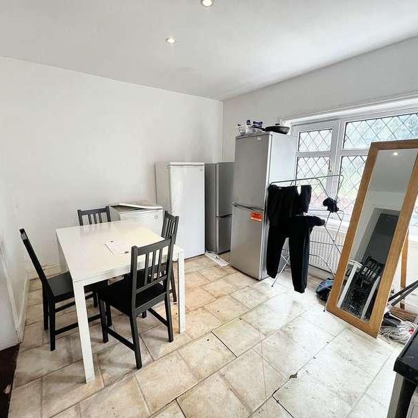 Strathmore Avenue, Coventry, CV1 - Photo 1