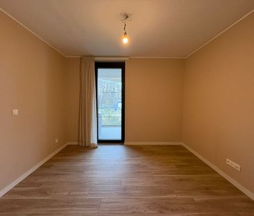 Gelijkvloers instapklaar appartement met 1 slpk in Genk. - Photo 4