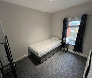 1 London Road, Belfast BT6 8EY - Photo 2