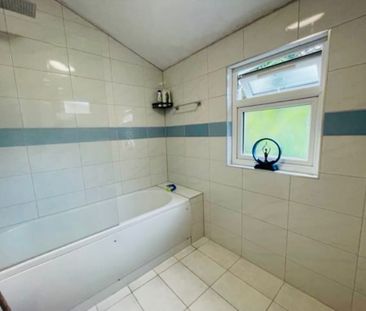 Room in a Shared House, Mary's Road, E10 - Photo 1