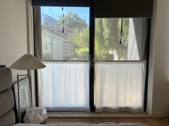 Very Special Three Bedroom House With Rose Garden - Piata Romana, Downtown - Photo 1