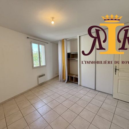 Appartement T2 de 52m² avec terrasse et deux places de parking privatives - Photo 3