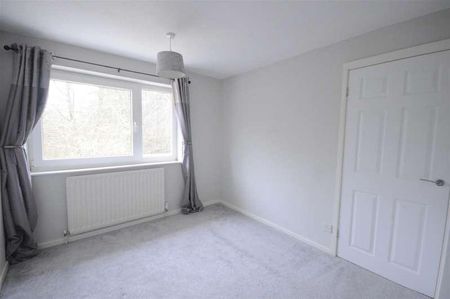 Chessington Crescent, Trentham, Stoke-on-trent, ST4 - Photo 2