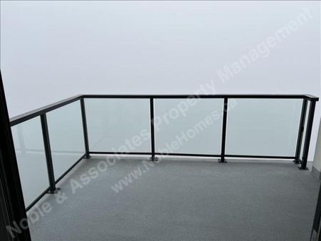 3XXX Lincoln Avenue 3704 Coquitlam - Photo 2