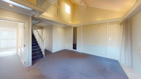 City Centre - 2 Bedrooms - Photo 3