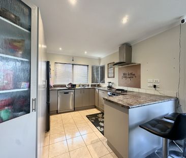 3-Bedroom Home in Lower Hutt! - Photo 5