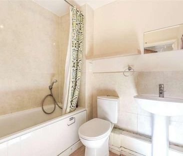 Aveley House, Iliffe Close, Reading, Berkshire, RG1 - Photo 5