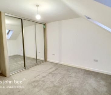 2 bedroom maisonette to rent - Photo 2