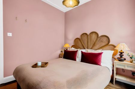 Stylish 2 Bed Apartment - Photo 3