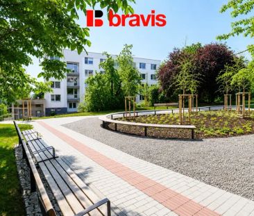 Pronájem bytu 3+1, Brno-Komín, ul. Urxova, lodžie, komora - Fotografie 5