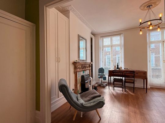 Studio Flat, Beauchamp Place, SW3 - Photo 1