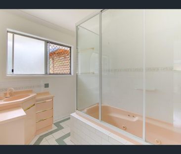 25 Harefield St, Indooroopilly - Photo 4