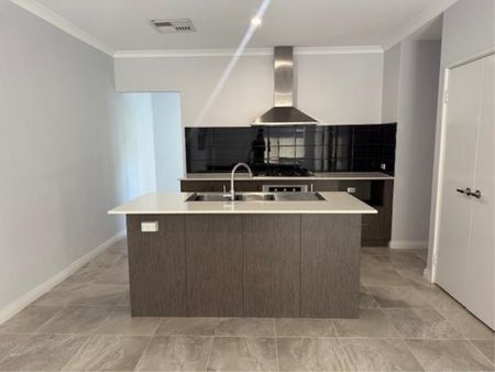 8 Canunda Approach, Wandi - Photo 4