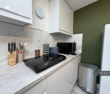 Studio to rent - Photo 6