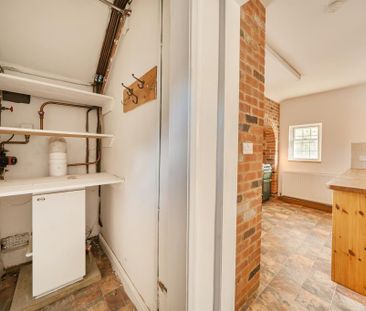 2 bedroom cottage to rent - Photo 5