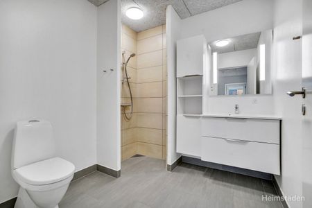Skøn lejebolig på Overmarken med parkering og egen have - Photo 4