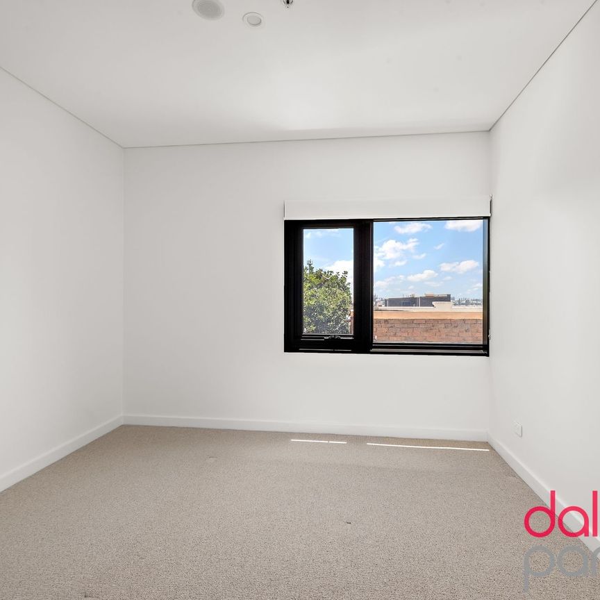 Fourth Floor Apartment in CBD Location - Photo 1