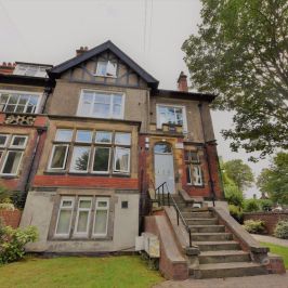2 bedroom Flat in Wood Lane, Leeds - Photo 1