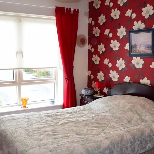 Room to rent in 4-bedroom house in Balgriffin, Dublin - Photo 1