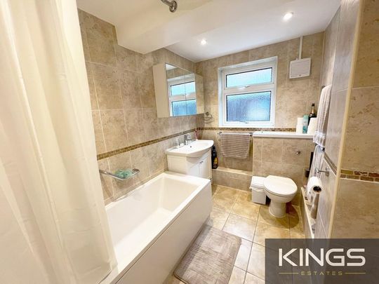 4 bedroom detached house to rent - Photo 1