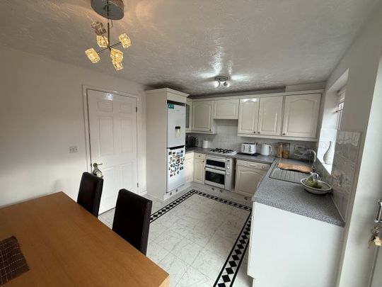 Ffordd Ger Y Llyn, Swansea, SA4 - Photo 1