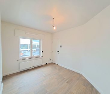 Volledig gerenoveerde woning te huur in Deerlijk - Photo 1