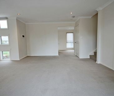 14A Eckley St, Gungahlin ACT 2912 - Townhouse For Rent | Domain - Photo 2