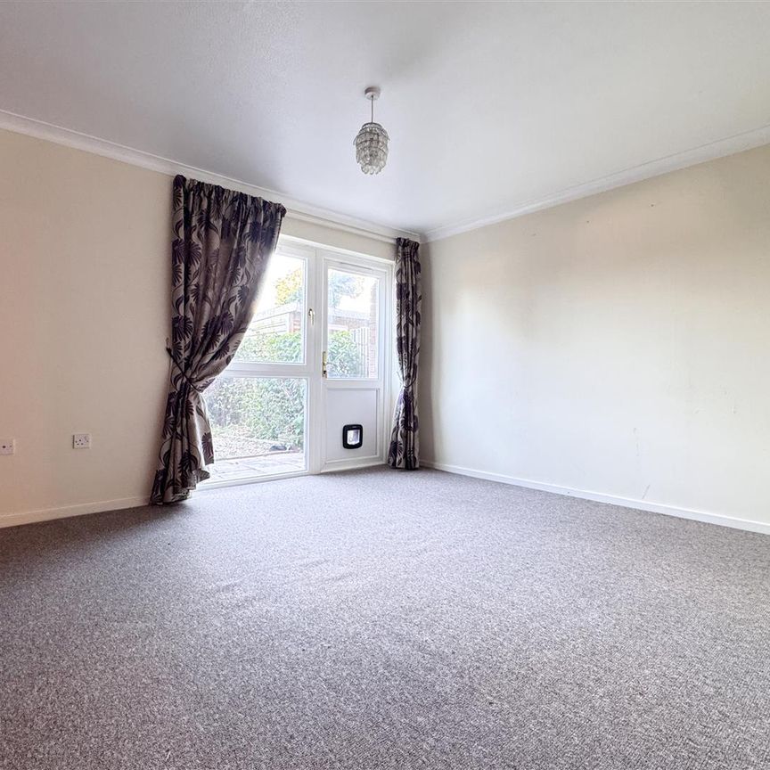 Jephson Close, Eastbourne, BN20 7JJ - Photo 1