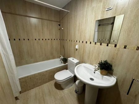 Calle del Golfo de Salónica, Madrid, Community of Madrid 28033 - Photo 3