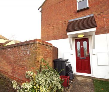 1 bed Terraced for rent - Photo 4