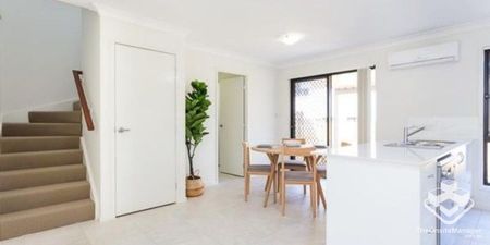 Modern 3 Bedroom Townhouse - Photo 5