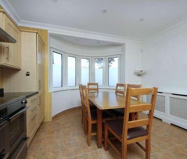 Bowes Road, W3 - Photo 6