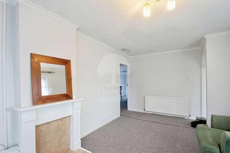 Green Lane, Uxbridge, UB8 - Photo 2