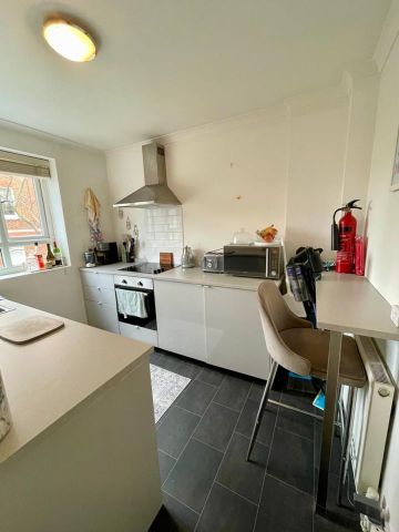 Studio Flat, Auriol Road, W14 - Photo 5