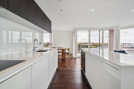 3 bedroom flat to rent - Photo 4