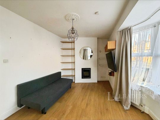 3 bedroom house to rent Skelwith Road, Sheffield, South Yorkshire, S4 - Photo 1