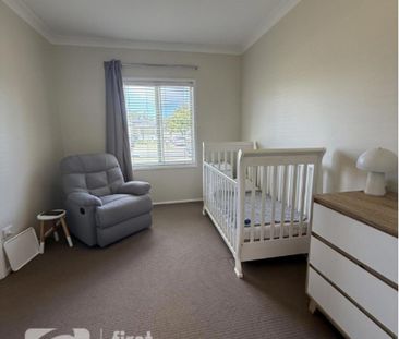 Beautifully Renovated Family Home in Quiet Holmesville Street - Photo 2