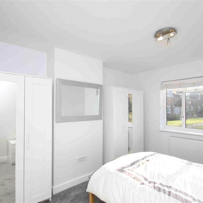 1 bedroom property to rent - Photo 1